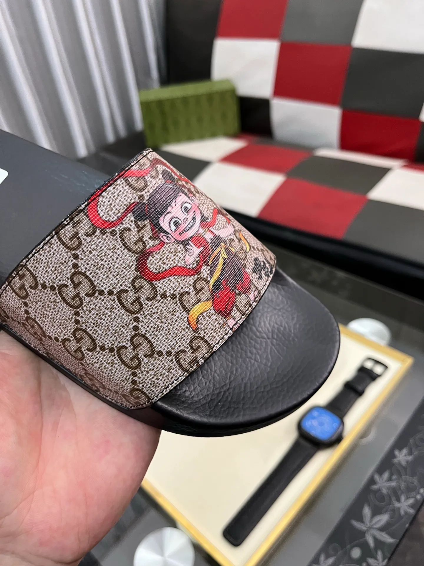 Men's Men's Shoes💰220⌚️⌚️ＧＵＣＣＩ.Gucci.Official website 1:1 popular slippers on sale! Original original material 🩴 SIZE: 38-46 (45.46 non-refundable)
